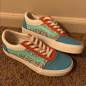 Hand Painted Vans🌻